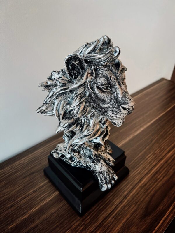 Escultura de león - Image 3
